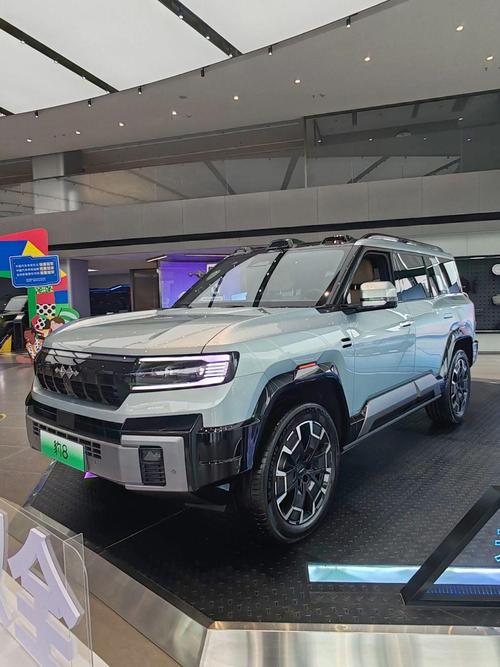 佛山81比亚迪方程豹硬派越野的爆款，英菲尼迪35周年与你共成长